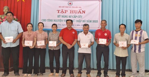 Tập huấn kỹ năng sơ cấp cứu cho tình nguyện viên Chữ thập đỏ tại huyện Thạnh Phú