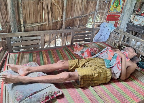 Người đàn ông bệnh tật rất cần sự giúp đỡ