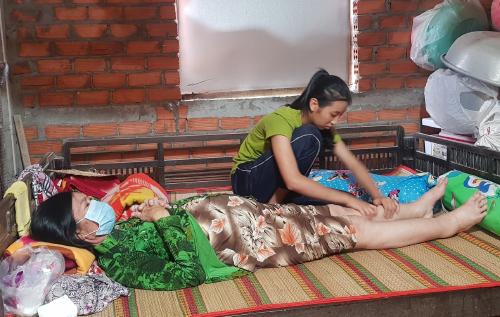 Sẻ chia một hoàn cảnh khó khăn, bệnh tật