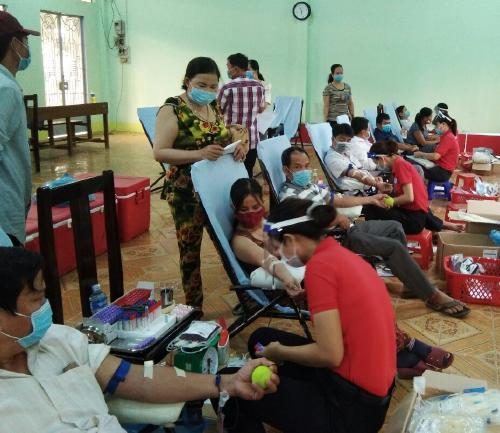 Hiến máu tình nguyện đợt 1 năm 2021 tại huyện Mỏ Cày Bắc