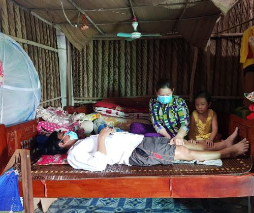 Quan tâm, sẻ chia với bệnh nhân nghèo