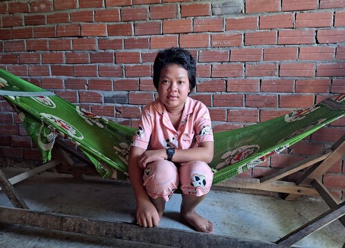 Bé Bùi Thị Kim Khanh rất cần sự trợ giúp 