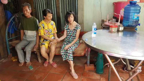 Sự chia sẻ của cộng đồng giúp cho gia đình có ba người bệnh tật  vượt qua khó khăn