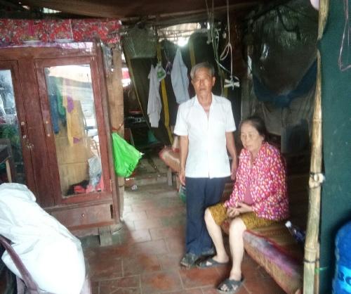 Cả vợ và chồng đều mang bệnh cần sự trợ giúp