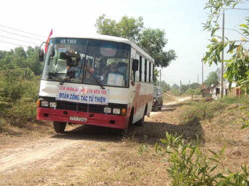 Mùng 6 Tết, Câu lạc bộ đi tặng quà Tết tại huyện Mộc Hóa (Long an) 