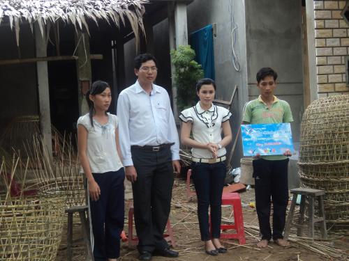 Chương trình "Chấp cánh ước mơ" hỗ trợ người nghèo Bến Tre