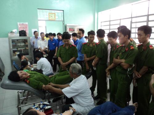 Tỉnh Bến Tre hoàn thành chỉ tiêu hiến máu tình nguyện năm 2012