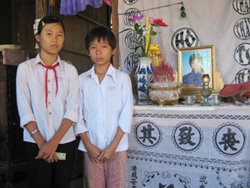 Bến Tre - Hai mảnh đời côi cút... cần giúp đỡ 