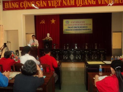 Hội Chữ thập đỏ tỉnh Bến tre tổ chức kỷ niệm 65 năm ngày thành lập Hội Chữ thập đỏ Việt Nam, tổng kết công tác hội năm 2011 và triển khai kế hoạch hiến máu tình nguyện năm 2012