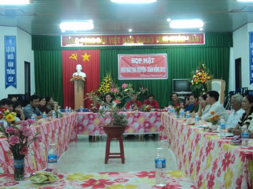 CLB hiến máu tình nguyện Thành phố Bến Tre họp mặt hưởng ứng Lễ Hội xuân hồng năm 2012