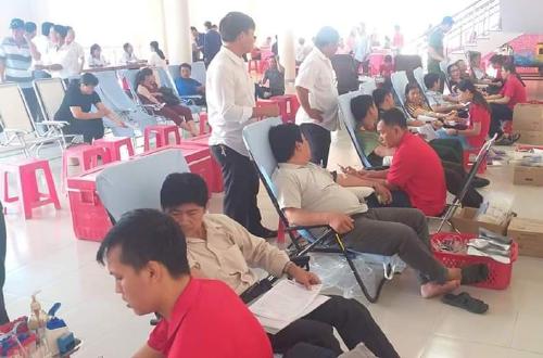 Hội Chữ thập đỏ huyện Ba Tri tổ chức tiếp nhận máu tình nguyện đợt 1 năm 2020